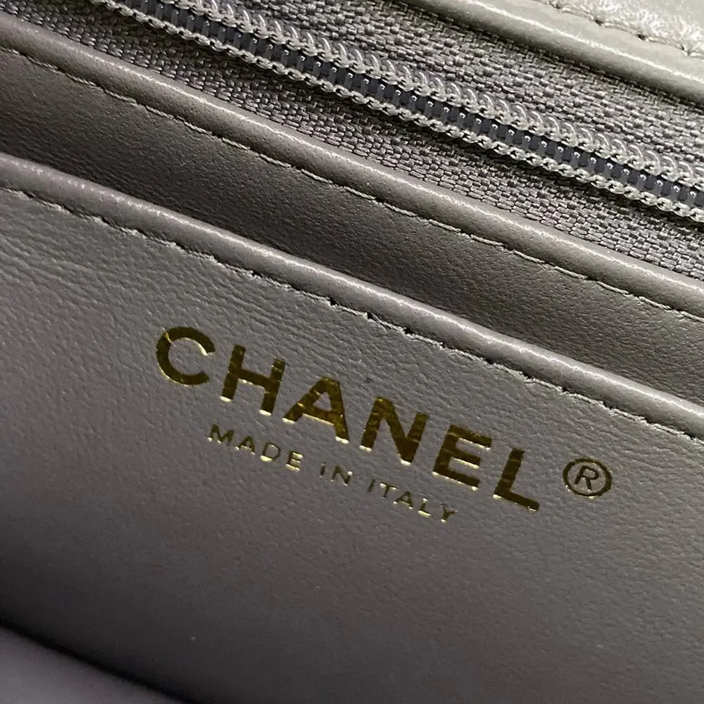 Chanel Matrasse, small top handle flap bag Shoulder Bag AS2431
